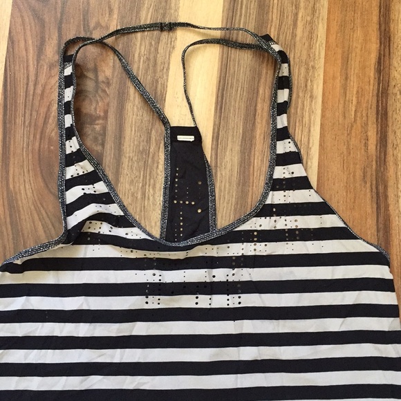 Lululemon Tank - Picture 2 of 3